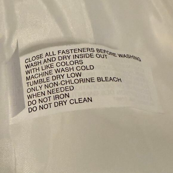 Gap Zip Up Snap Front Puffer Vest Sz M Adjustable Waist Outdoor Winter Gorpcore - Picture 11 of 12